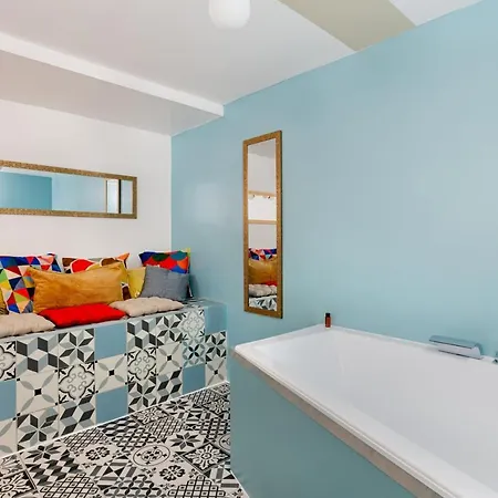 Beige Hospitalite - Elia Loft Centre דירה